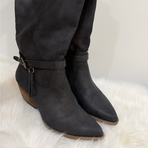 XOXO Shoes - Izzy XOXO size 7.5 black chunky heel boots